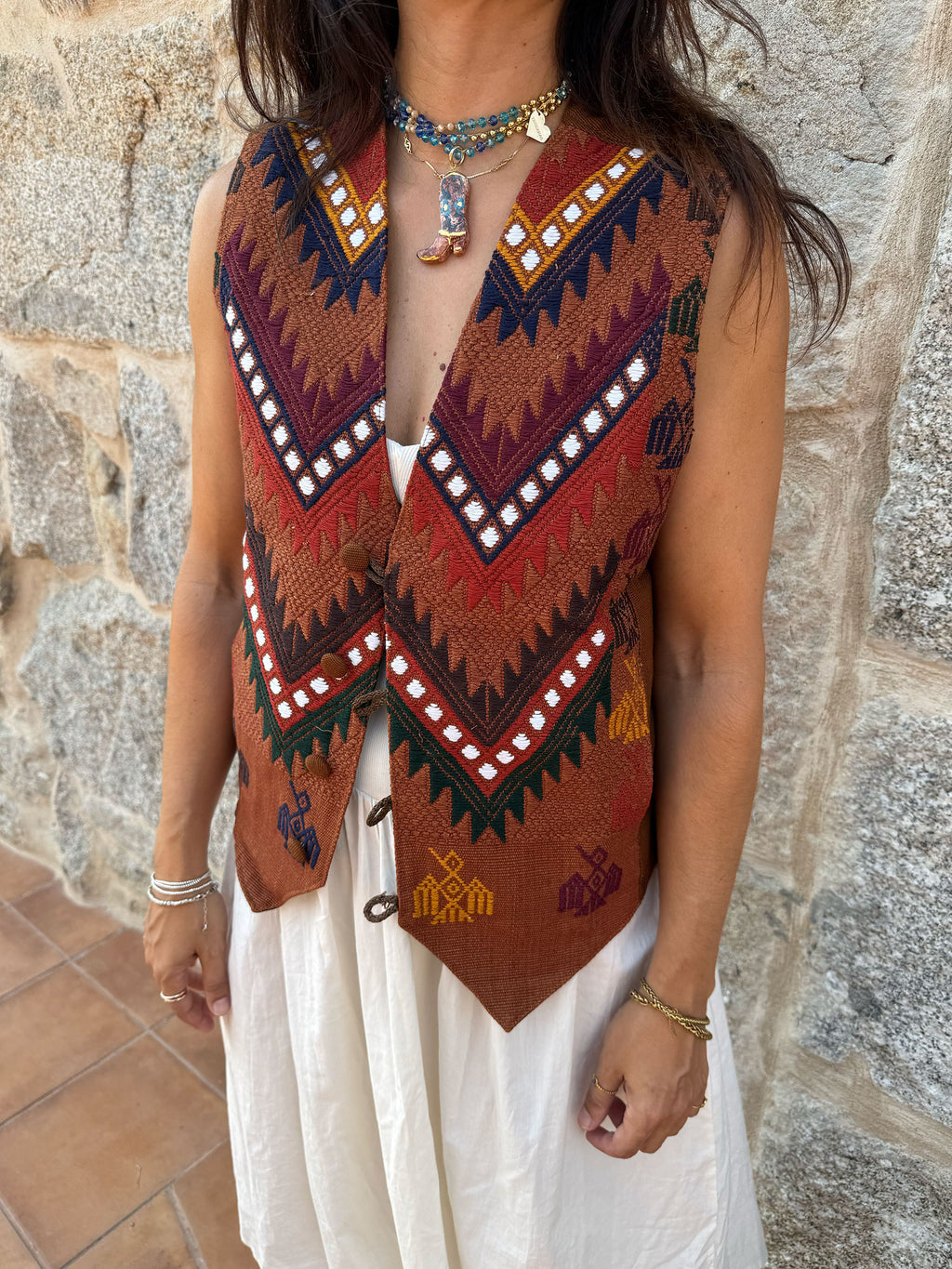 CHALECO MEXICANO MARRÓN TONOS TIERRA – ARTESANAL
