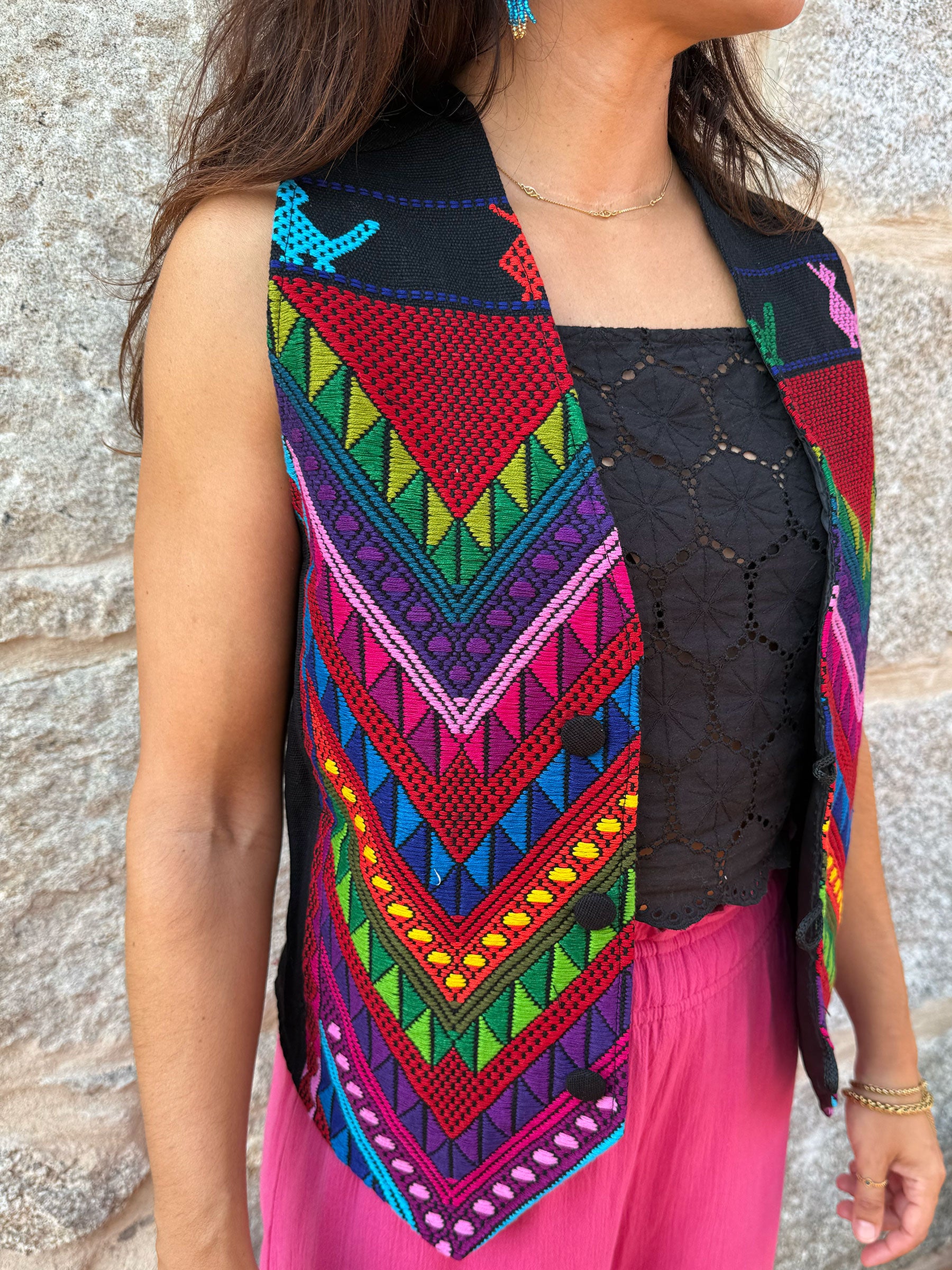 CHALECO MEXICANO COLORIDO ROJO ROSA – ÉTNICO ARTESANAL