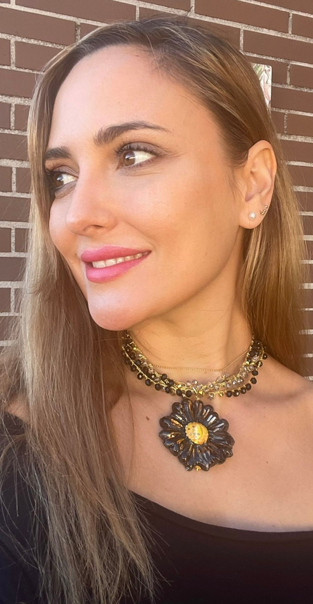 COLLAR FLOR NEGRA